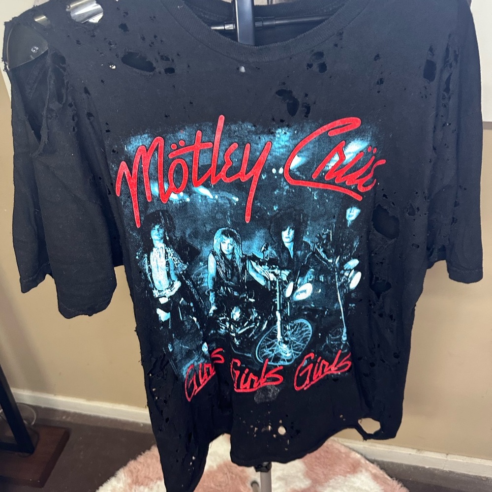 Black Distressed Mötley Crüe Band T-Shirt Bought from Etsy circa 2015-2016
